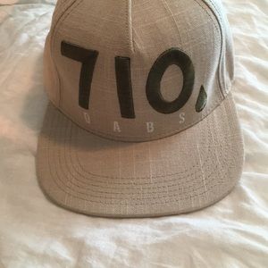 710 dab hat